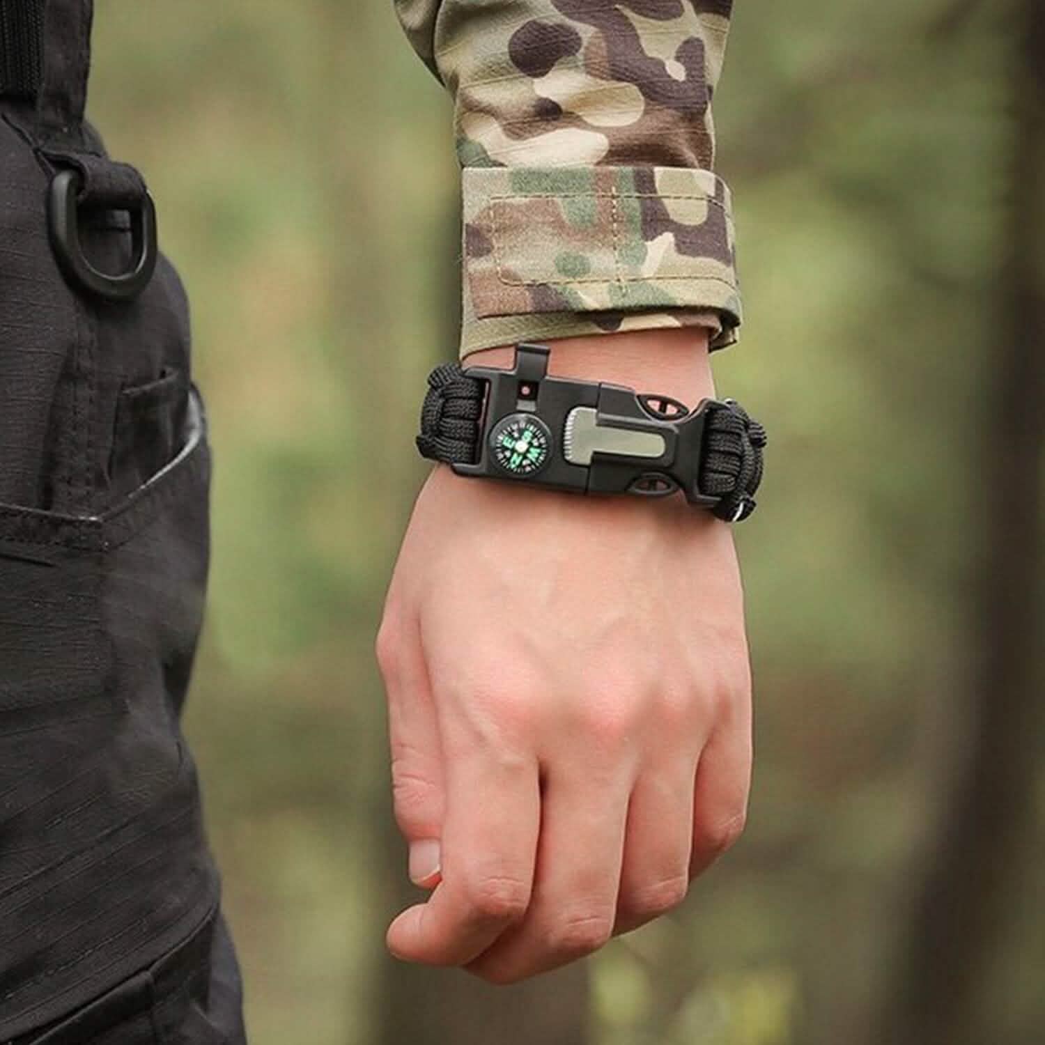 125-Piece Emergency Survival Kit – Tactical Outdoor Gear with First Aid Set